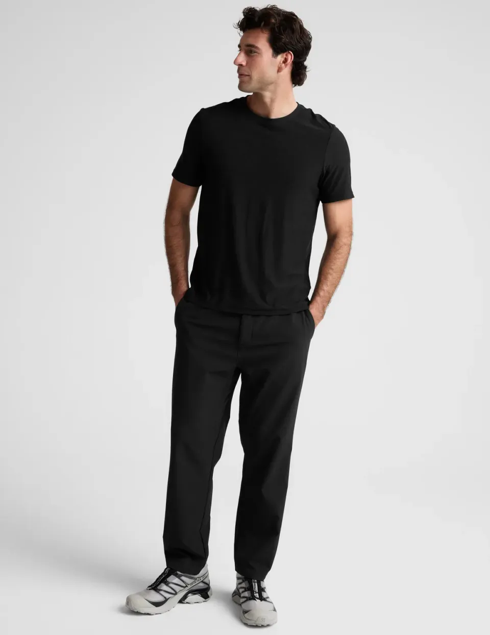Beyond Yoga Dynamic Straight Leg herrbyxor svart relaxed fit