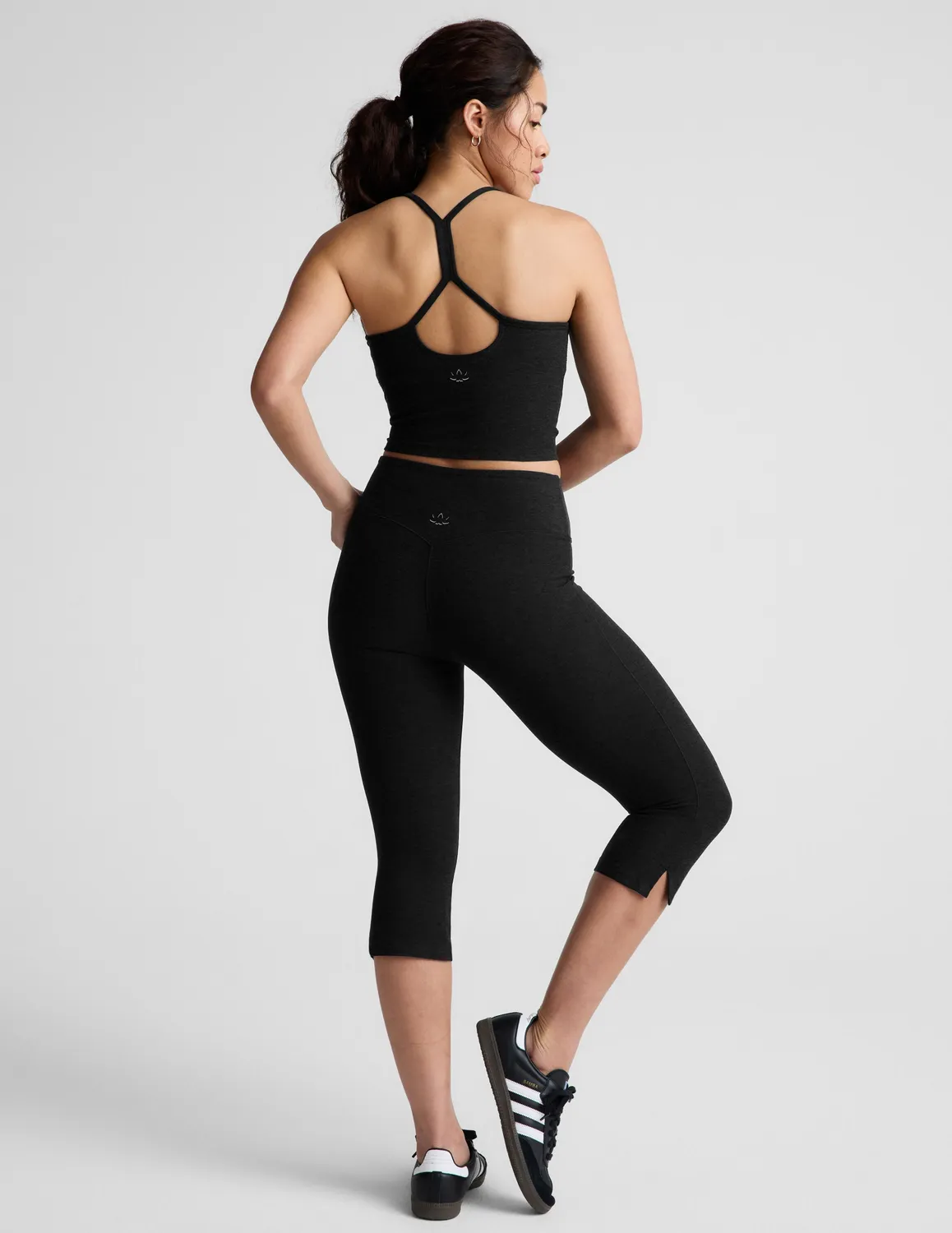 Beyond Yoga Spacedye Mid-Rise Slit Pedal Pusher leggings Darkest Night svart