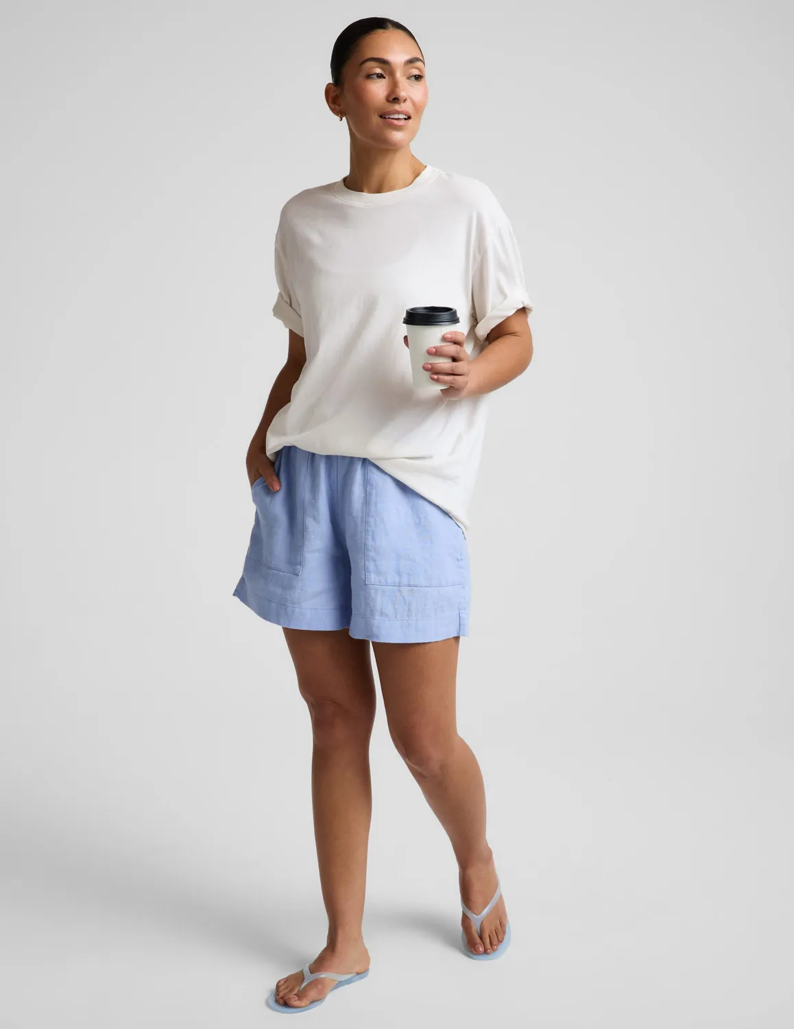 Beyond Yoga SoftWash Linen Easy Short shorts Pastel Periwinkle ljusblå
