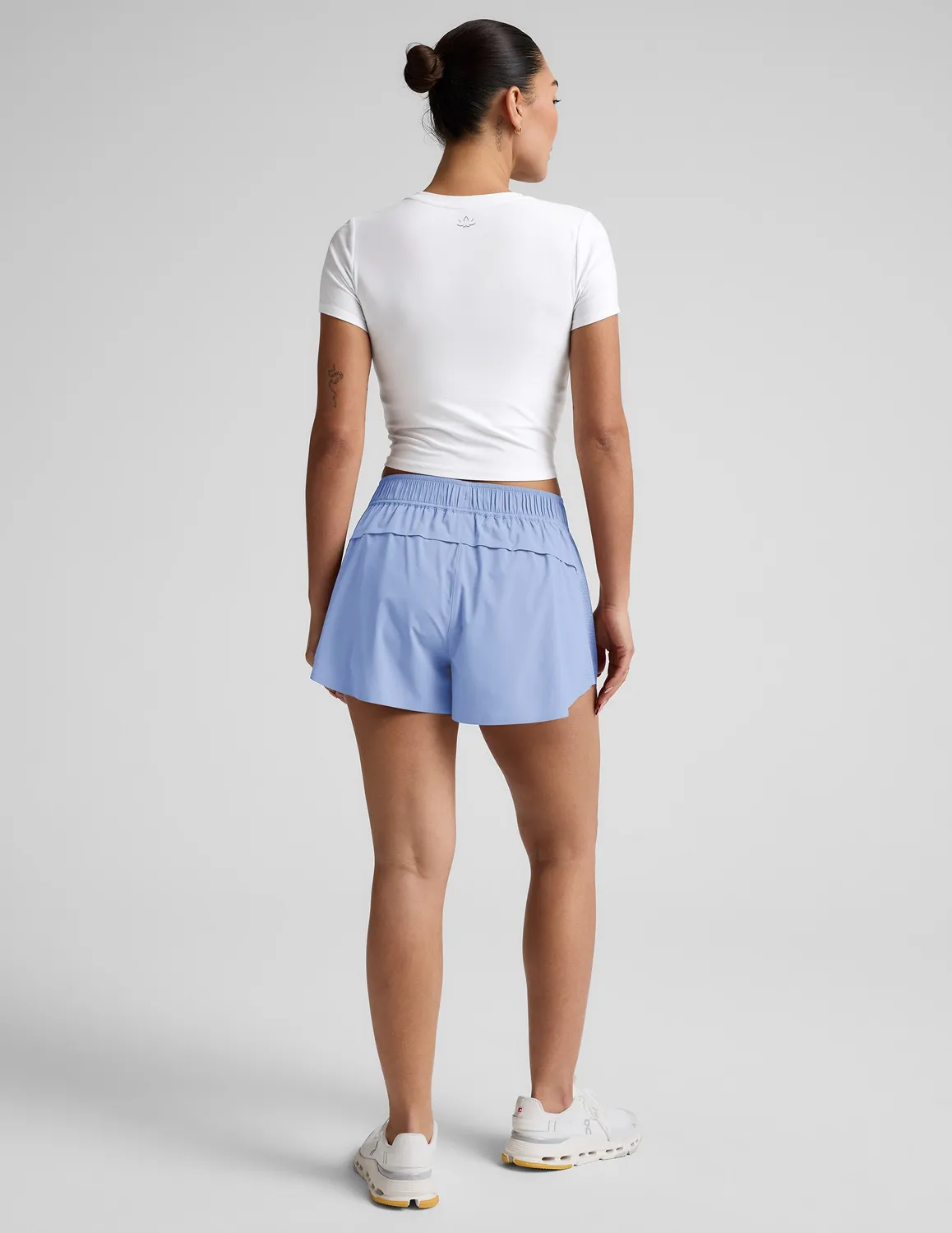 Beyond Yoga Solemate 2.5 Short löparshorts Pastel Periwinkle ventilerande