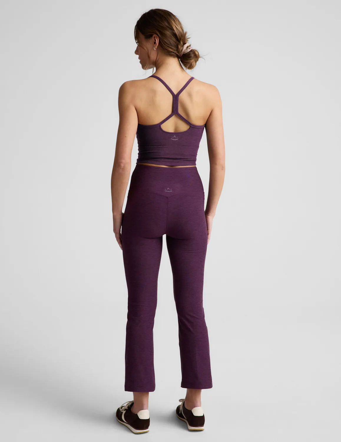 Beyond Yoga Spacedye Pintuck Kick Flare capribyxa Brilliant Blackberry flare