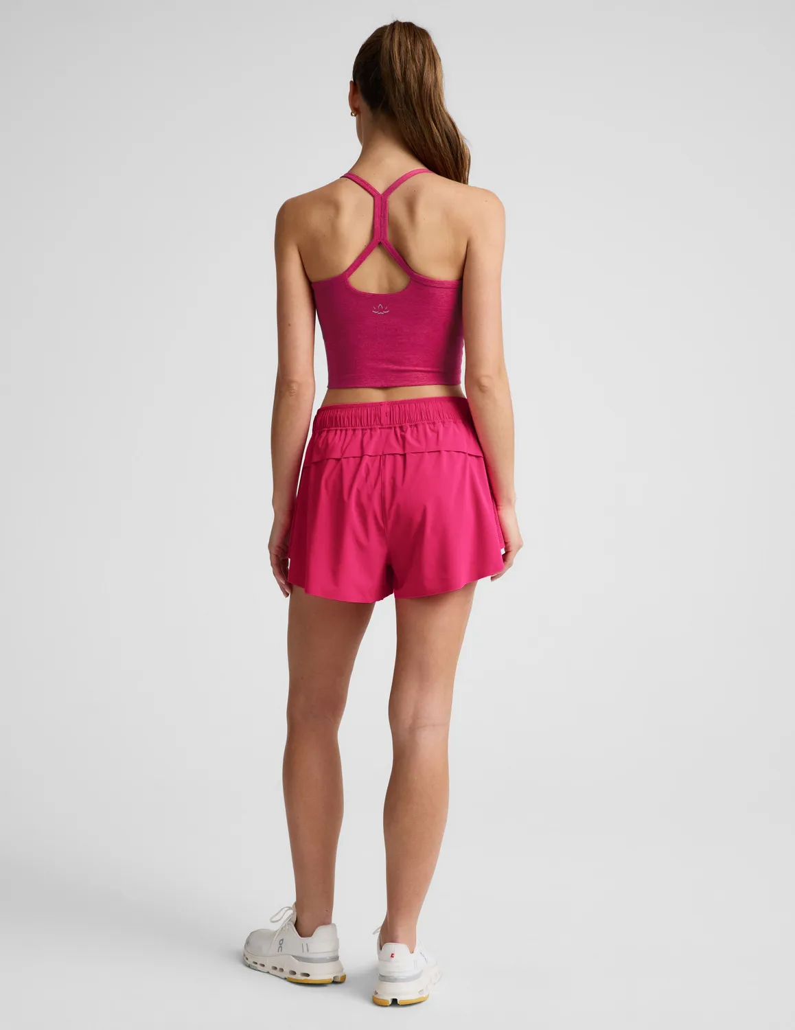 Beyond Yoga Solemate 2.5" Short löparshorts Berry Red innerbyxa