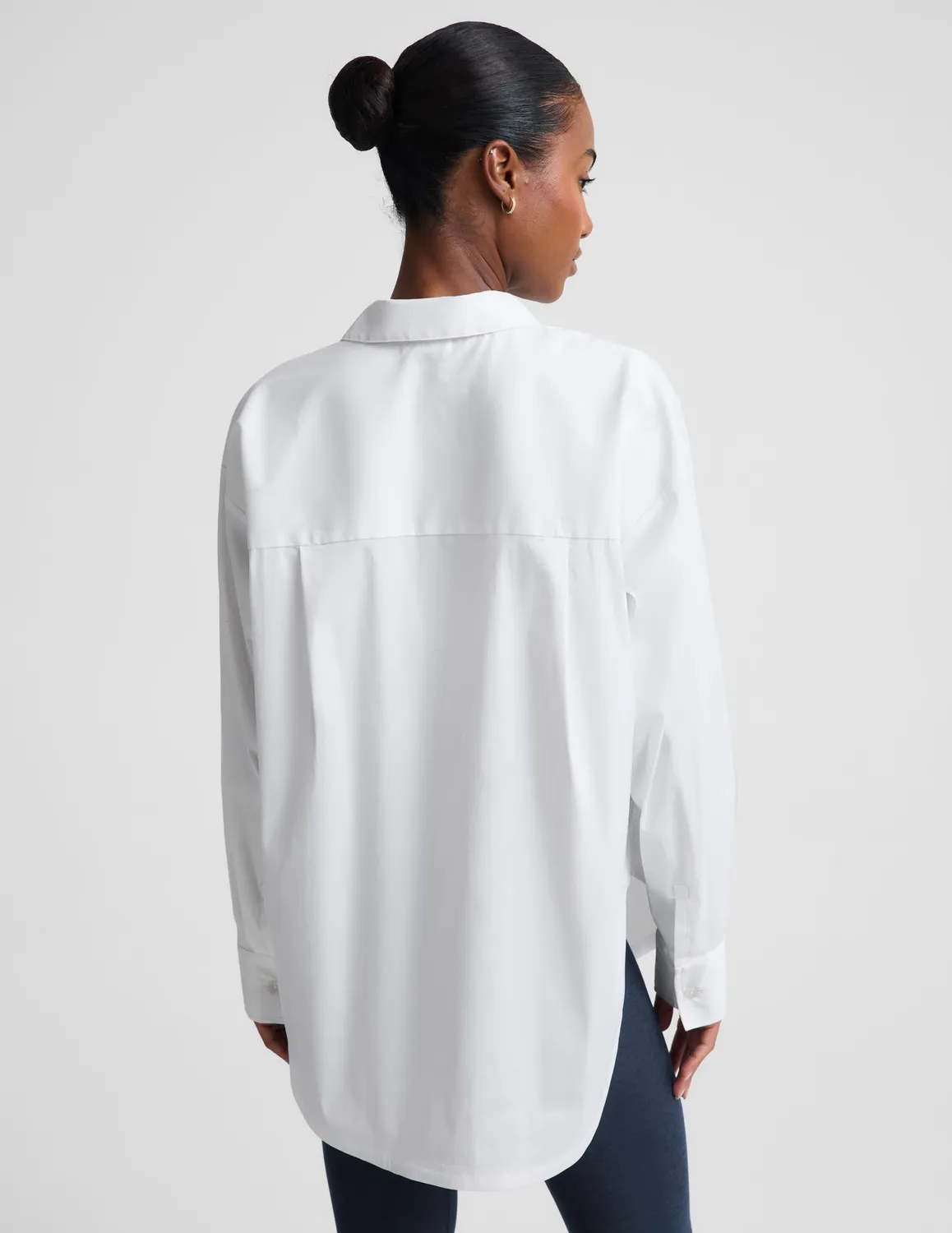 Beyond Yoga Forever Favorite Button Down skjorta vit oversize