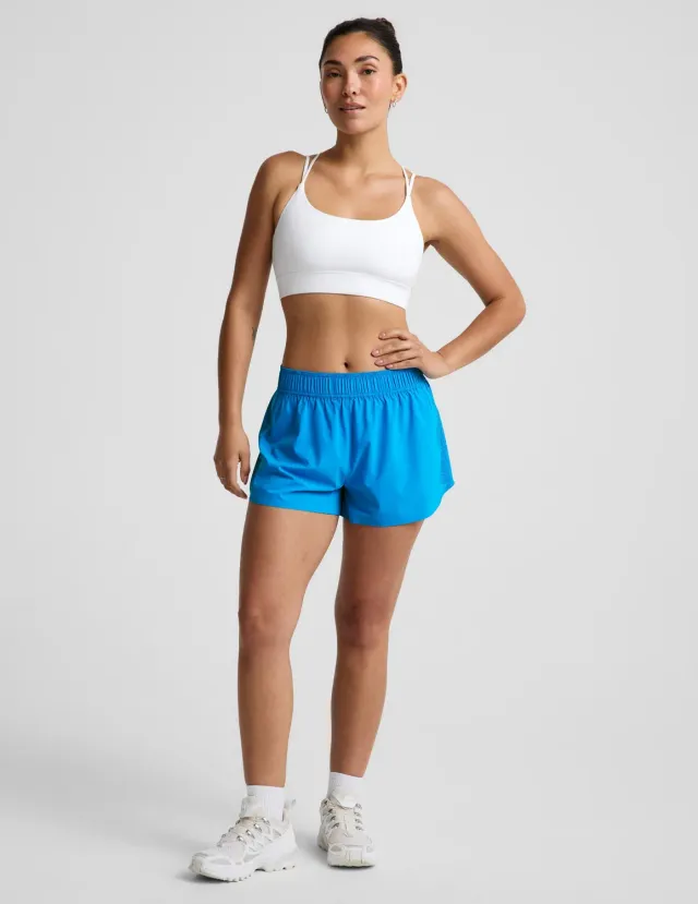 Beyond Yoga Solemate 2.5" Short löparshorts Malibu Lagoon svala