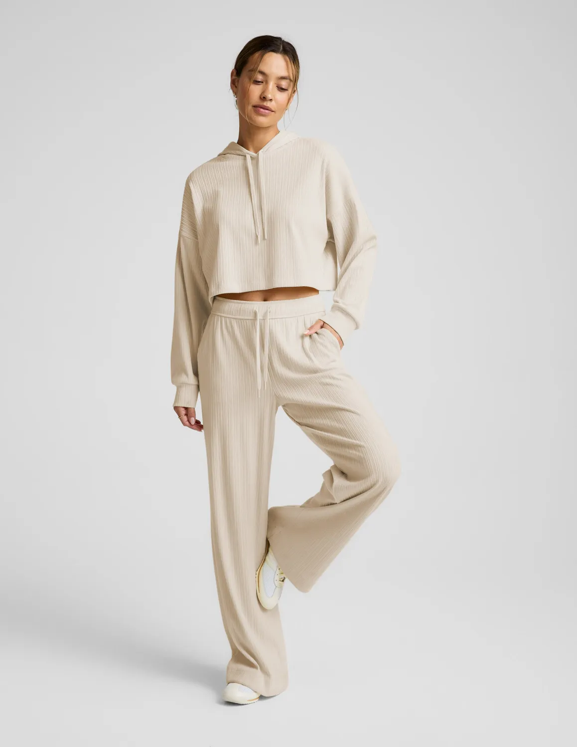 Beyond Yoga Breathe Easy Ribbed Cropped Hoodie Ivory fickor