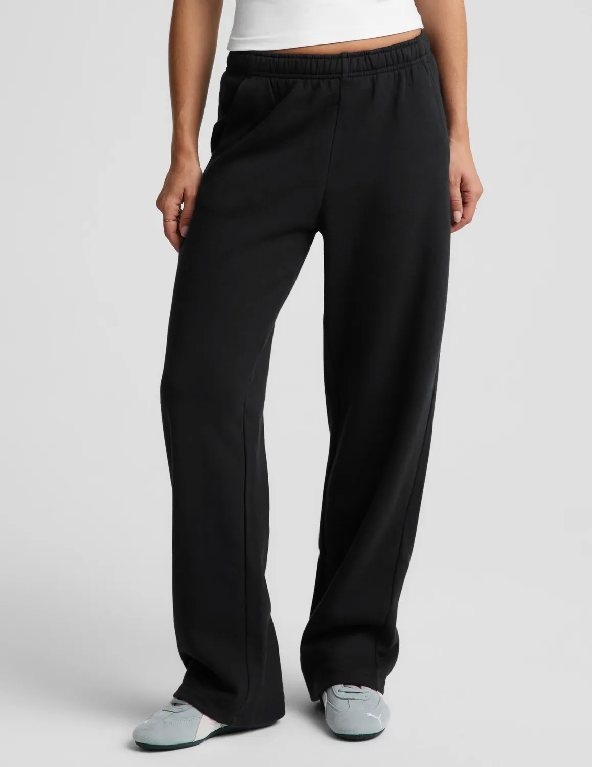 Beyond Yoga LuxeFleece 2.0 Straight Leg Sweatpant 31" mjukisbyxor svart