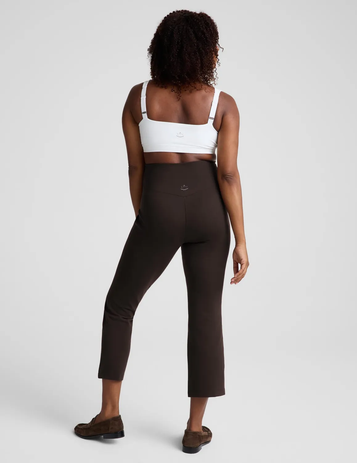 Beyond Yoga Ponte gravidbyxor dark chocolate cropped flare