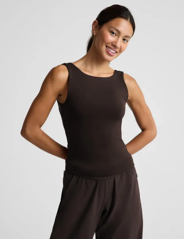 Beyond Yoga Smooth It Over Classic Tank linne Dark Chocolate inbyggd bh