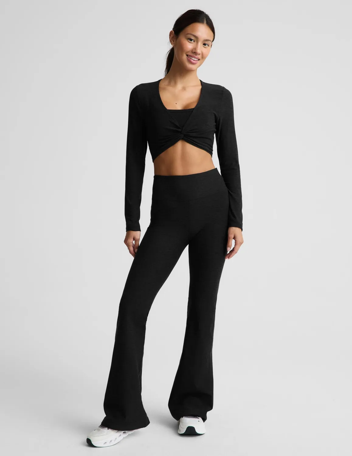 Beyond Yoga Featherweight Plié topp Darkest Night