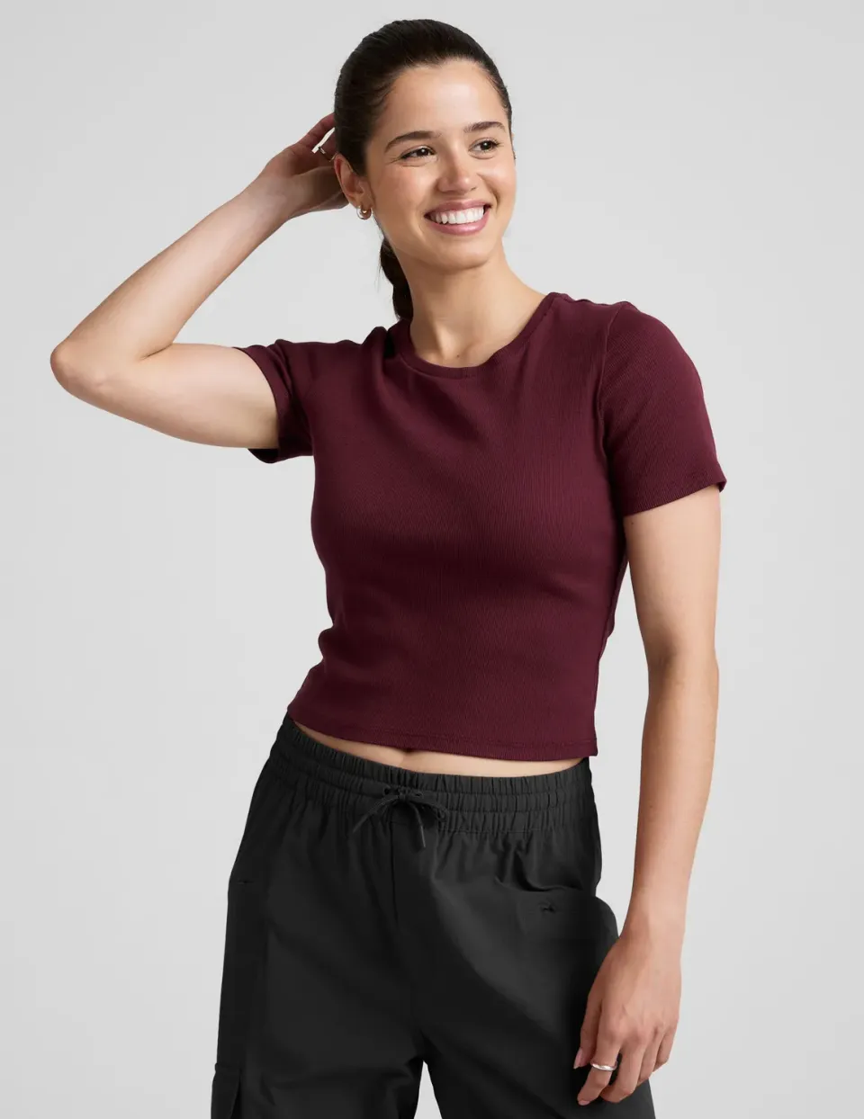 Beyond Yoga Rib Baby Tee t-shirt Dark Cherry vinröd