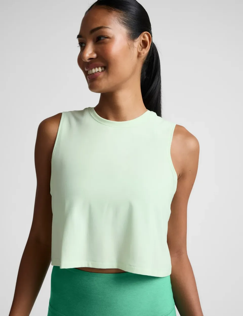 Beyond Yoga Featherweight Minimal Cropped Tank linne Airy Green Heather lös