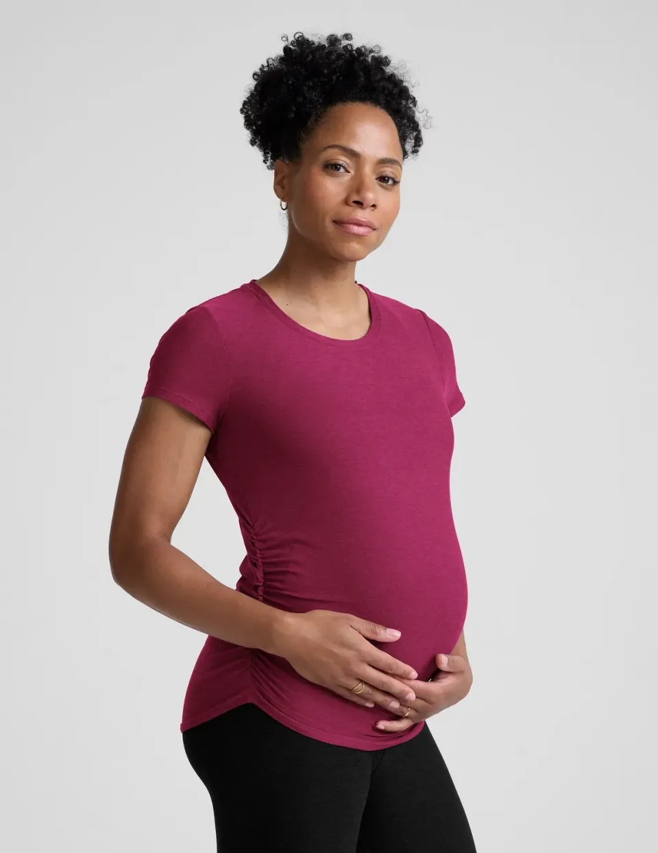 Beyond Yoga Featherweight One & Only Maternity Tee röd rynkad