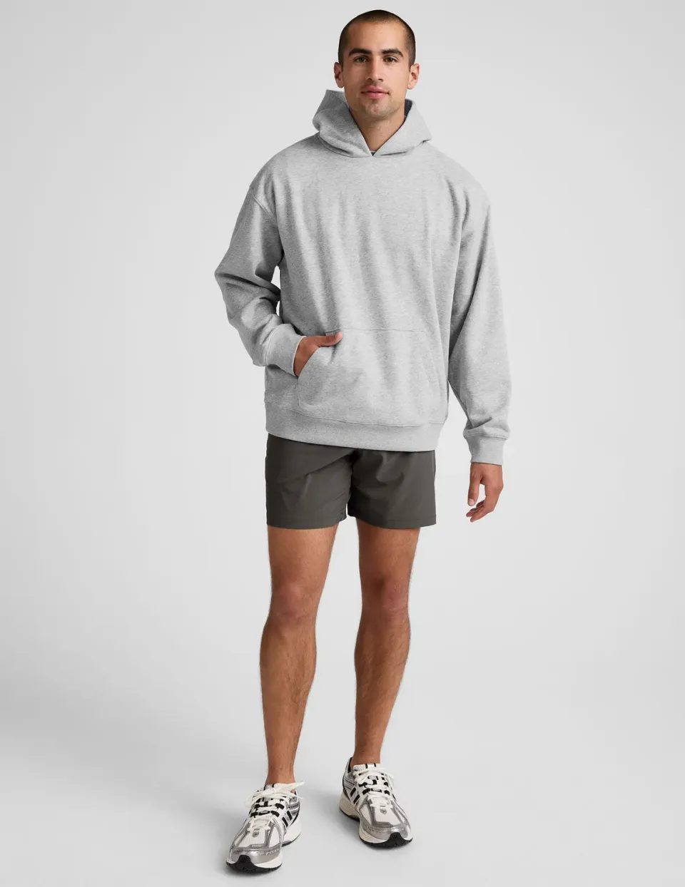 Beyond Yoga Pivotal 2.0 Men's Short 7" träningsshorts Graphite melerad