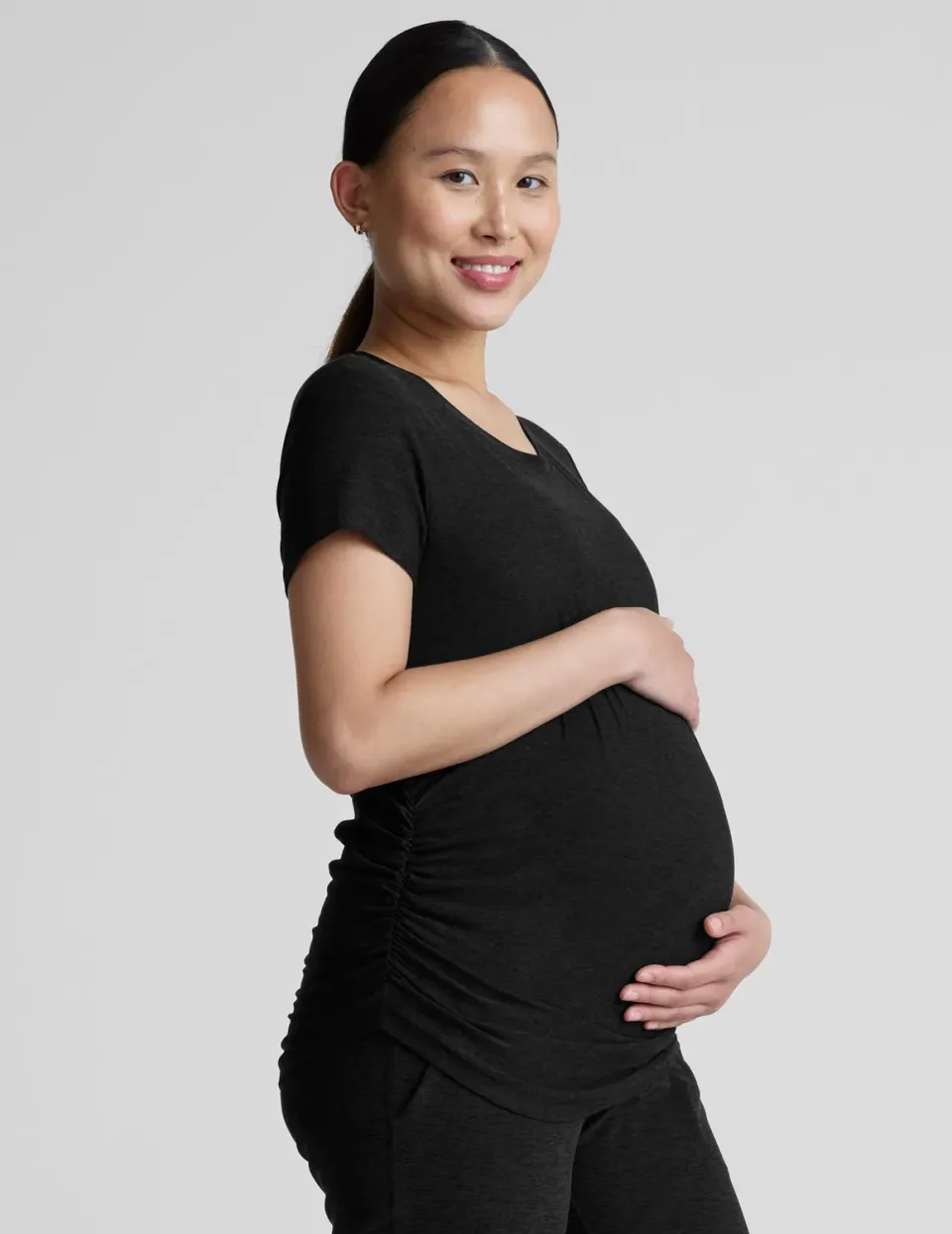 Beyond Yoga Featherweight One & Only Maternity T-shirt Darkest Night gravid