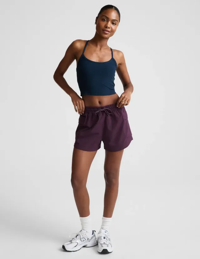 Beyond Yoga Peak 3 Short shorts Brilliant Blackberry färgstark